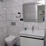 Zumra's White Apartman