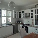 Apartman Zumra's White