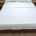 Zumra's White Apartman