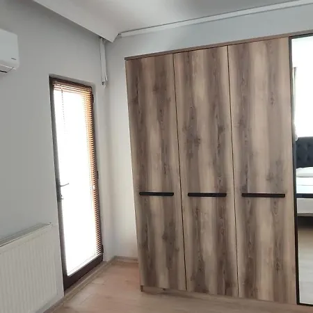 Apartment Zumra's White