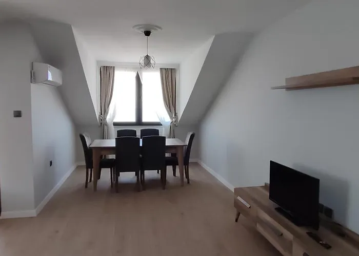 Appartement Zumra's White *