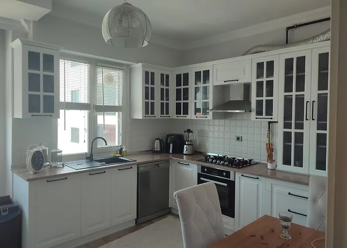 아파트 Zumra's White