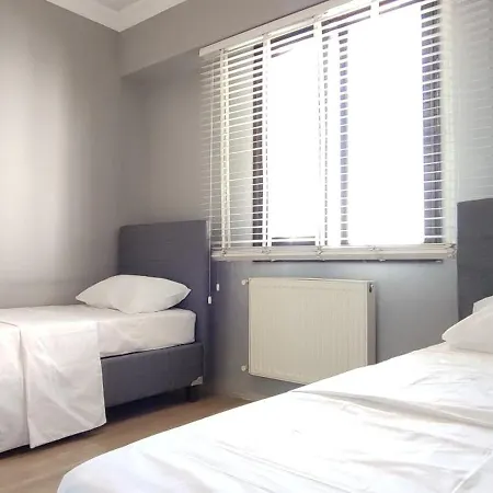 Zumra's White Apartamento